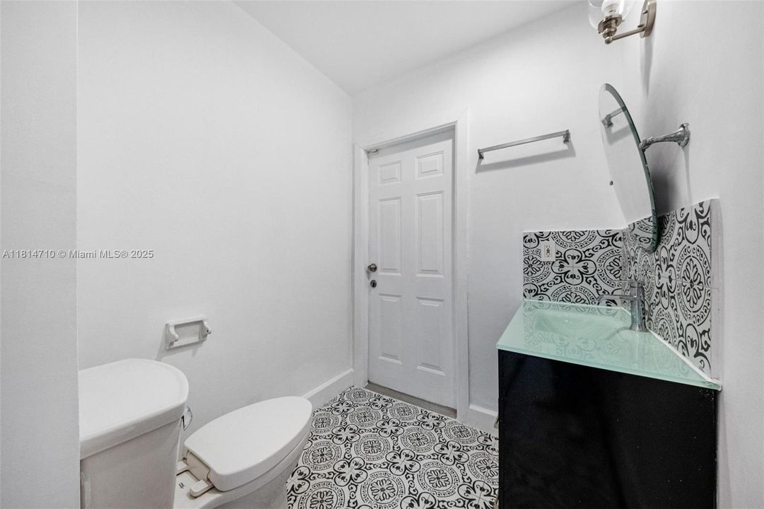 Recently Sold: $699,000 (3 beds, 2 baths, 1532 Square Feet)