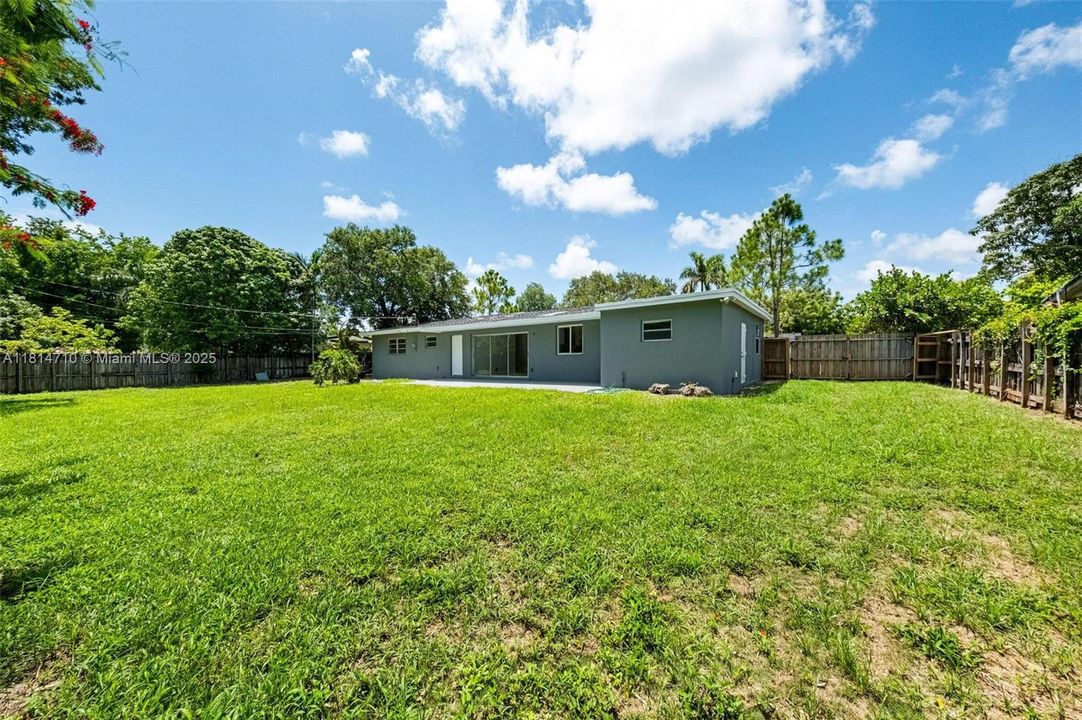 Recently Sold: $699,000 (3 beds, 2 baths, 1532 Square Feet)