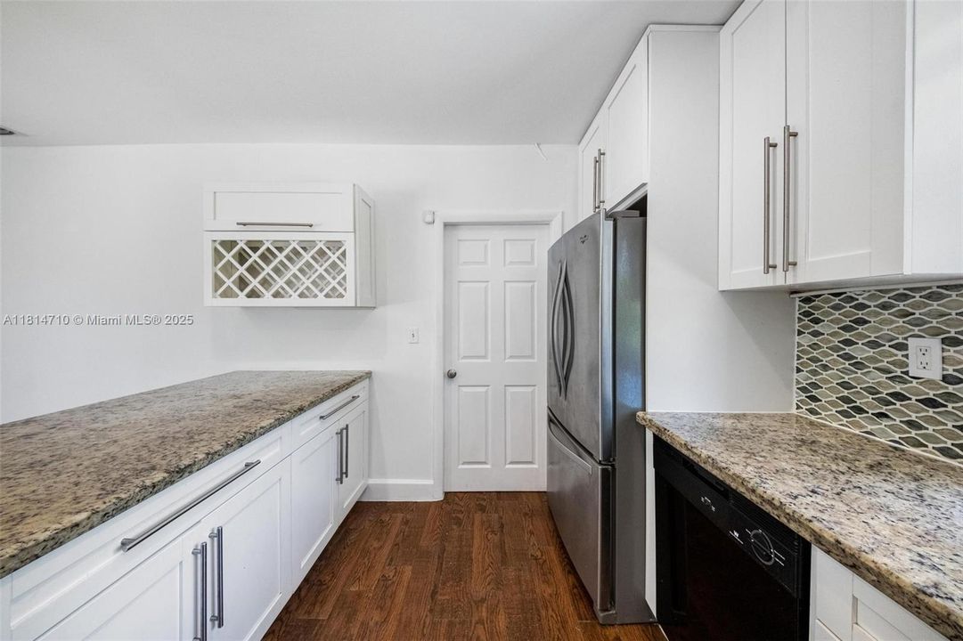 Recently Sold: $699,000 (3 beds, 2 baths, 1532 Square Feet)