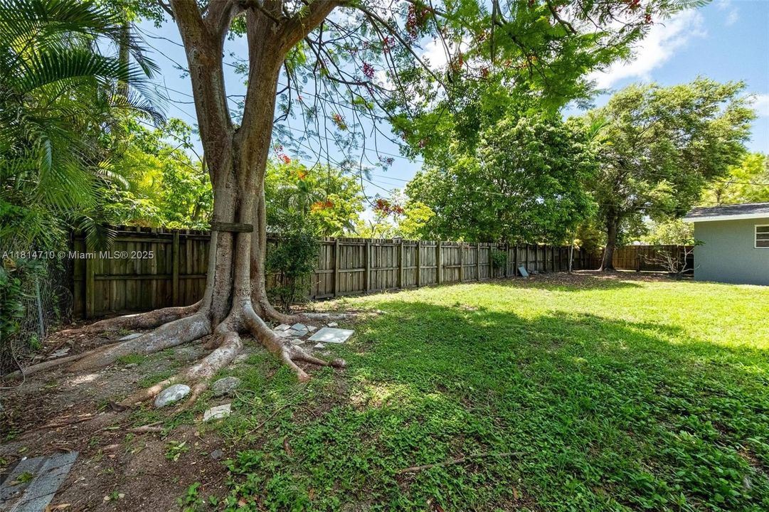 Recently Sold: $699,000 (3 beds, 2 baths, 1532 Square Feet)