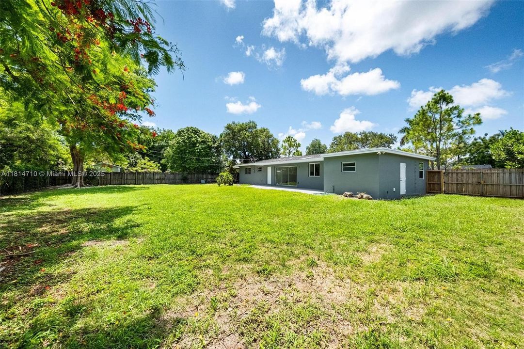 Recently Sold: $699,000 (3 beds, 2 baths, 1532 Square Feet)