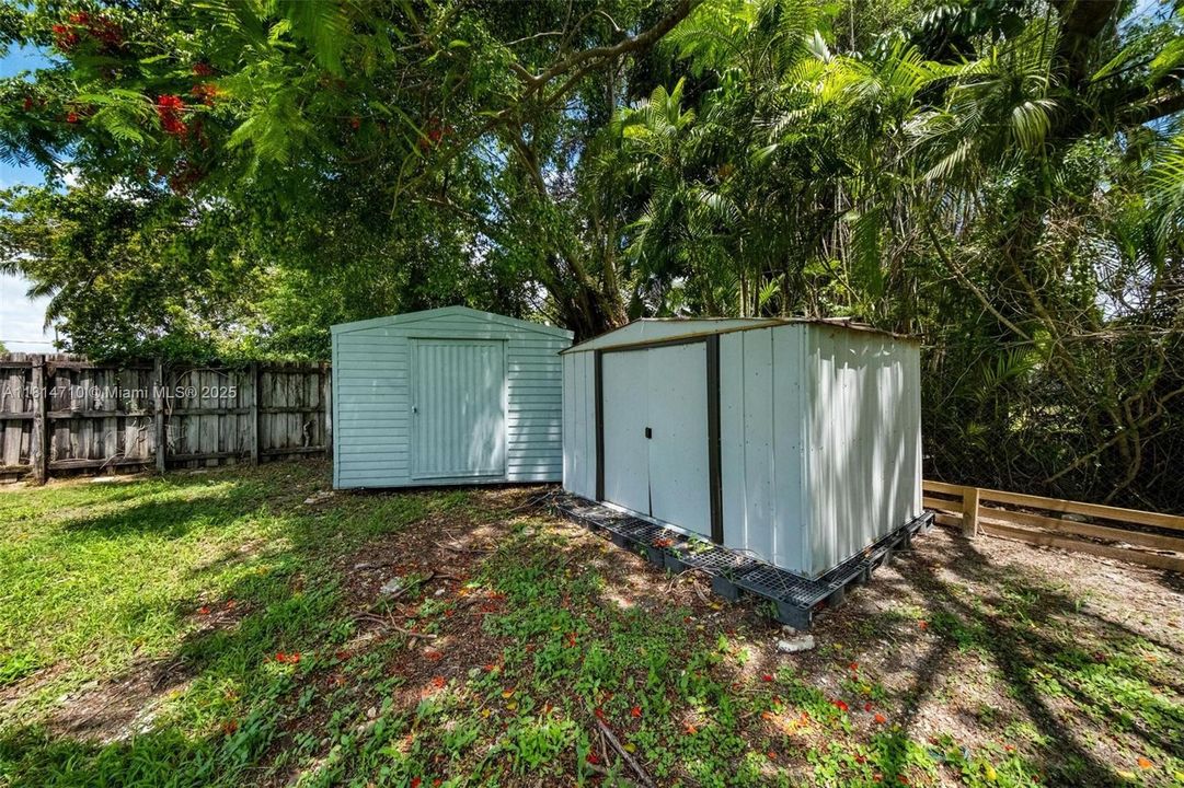 Recently Sold: $699,000 (3 beds, 2 baths, 1532 Square Feet)