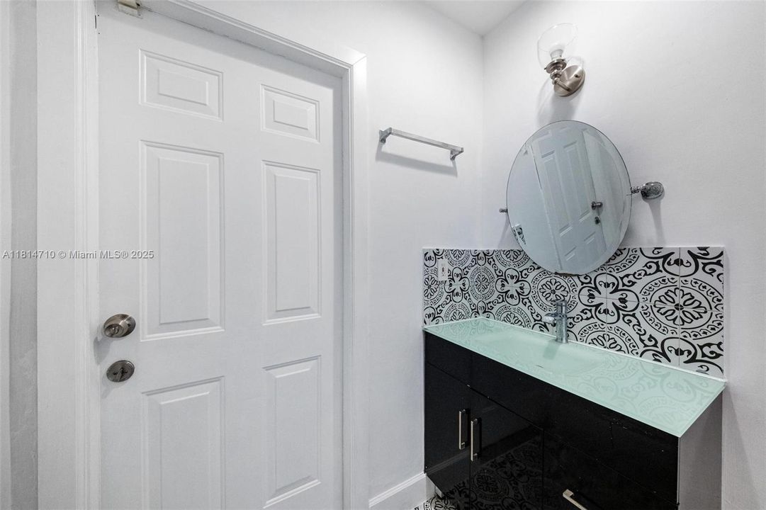 Recently Sold: $699,000 (3 beds, 2 baths, 1532 Square Feet)