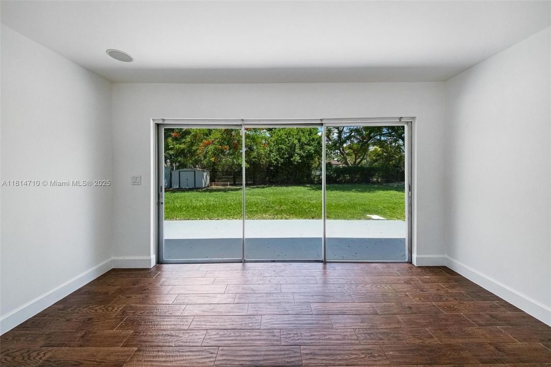 Recently Sold: $699,000 (3 beds, 2 baths, 1532 Square Feet)