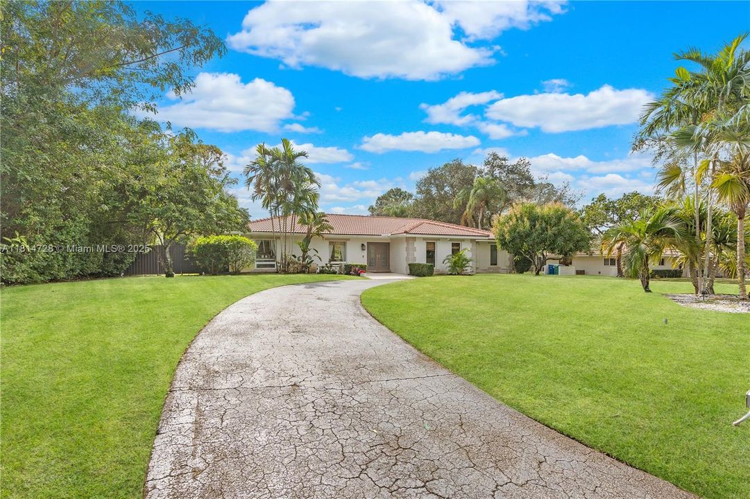 Active With Contract: $2,495,000 (6 beds, 4 baths, 4947 Square Feet)