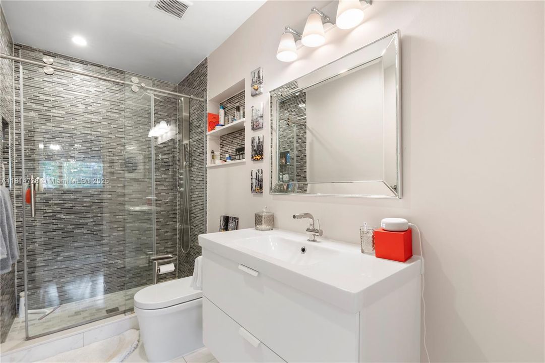 Active With Contract: $2,495,000 (6 beds, 4 baths, 4947 Square Feet)