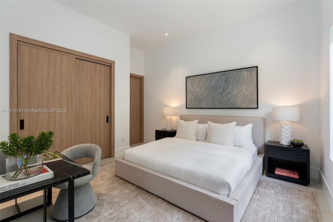 待售: $11,995,000 (8 贝兹, 9 浴室, 9406 平方英尺)