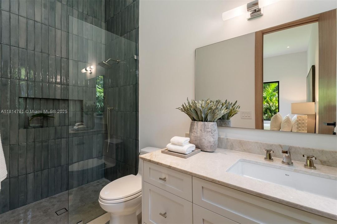 待售: $11,995,000 (8 贝兹, 9 浴室, 9406 平方英尺)