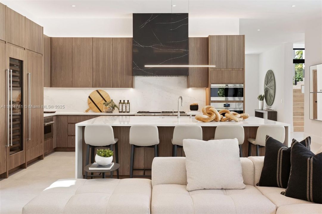 待售: $11,995,000 (8 贝兹, 9 浴室, 9406 平方英尺)