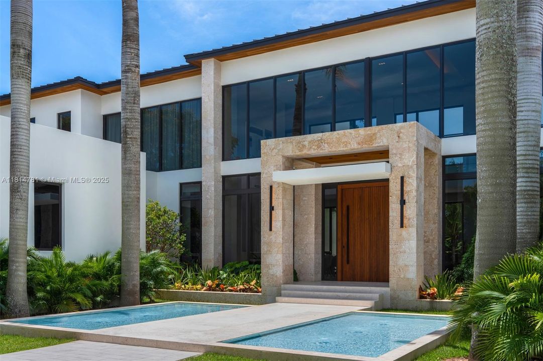 待售: $11,995,000 (8 贝兹, 9 浴室, 9406 平方英尺)