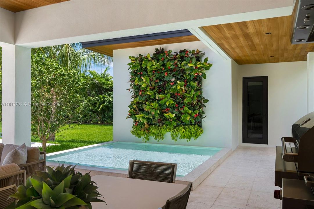 待售: $11,995,000 (8 贝兹, 9 浴室, 9406 平方英尺)