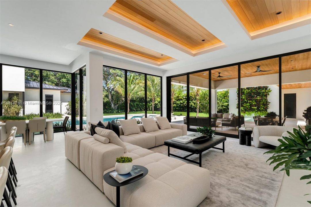 待售: $11,995,000 (8 贝兹, 9 浴室, 9406 平方英尺)