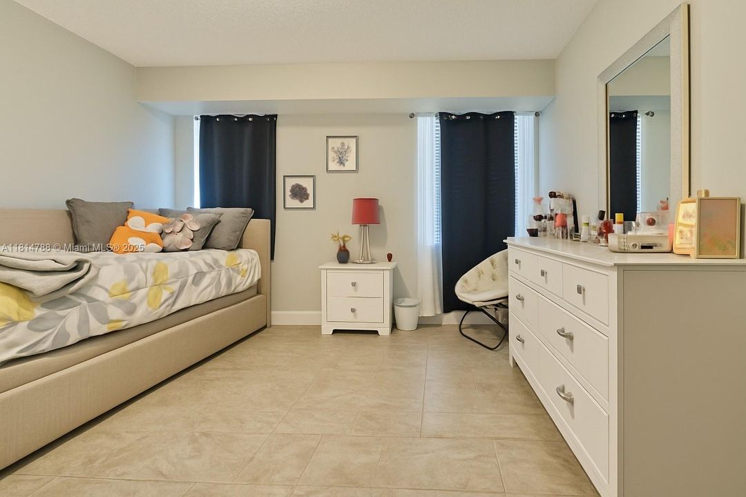 待售: $514,900 (4 贝兹, 2 浴室, 1434 平方英尺)