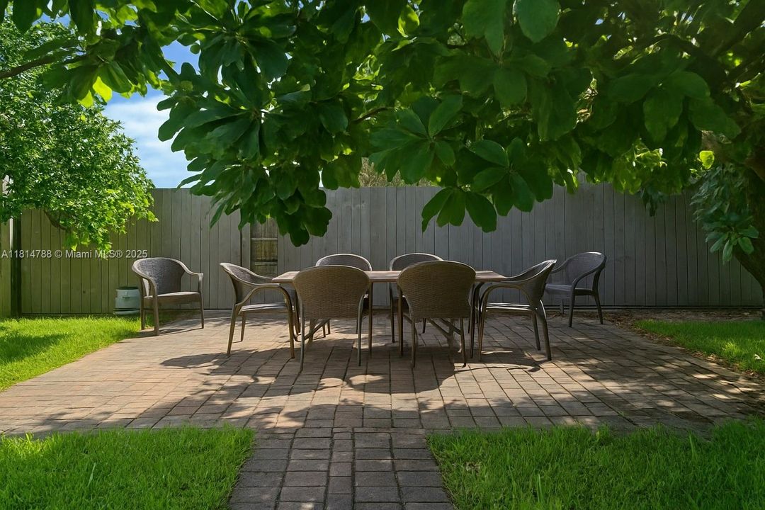 待售: $514,900 (4 贝兹, 2 浴室, 1434 平方英尺)