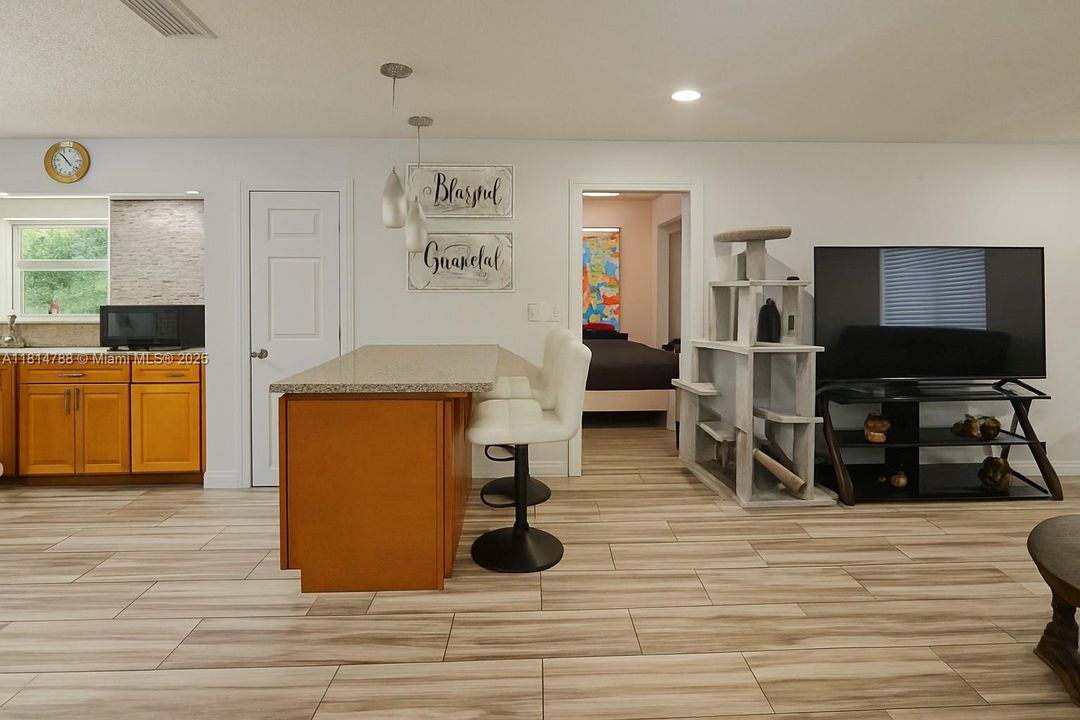 待售: $514,900 (4 贝兹, 2 浴室, 1434 平方英尺)