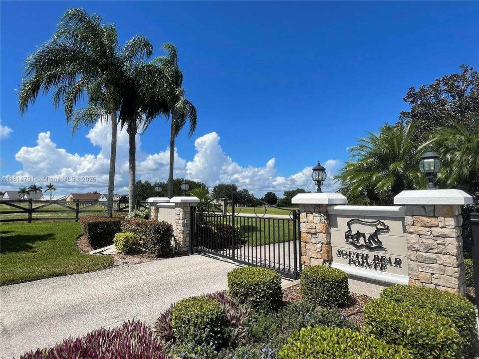 For Sale: $810,000 (4 beds, 2 baths, 2665 Square Feet)