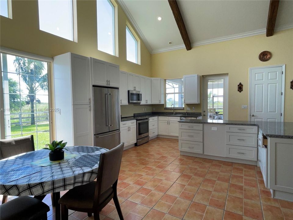 For Sale: $810,000 (4 beds, 2 baths, 2665 Square Feet)