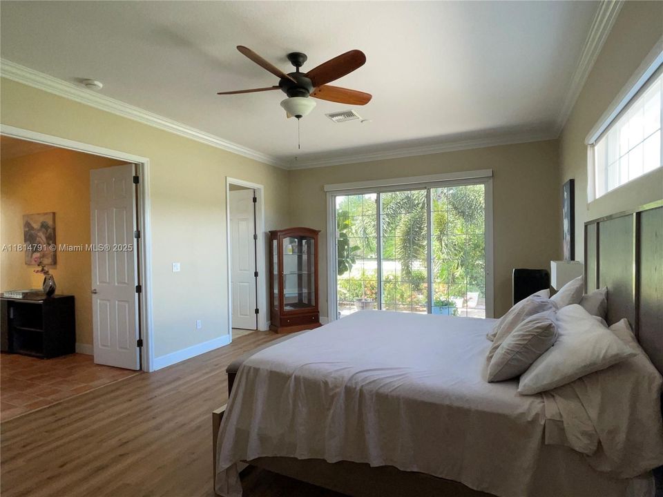 For Sale: $810,000 (4 beds, 2 baths, 2665 Square Feet)