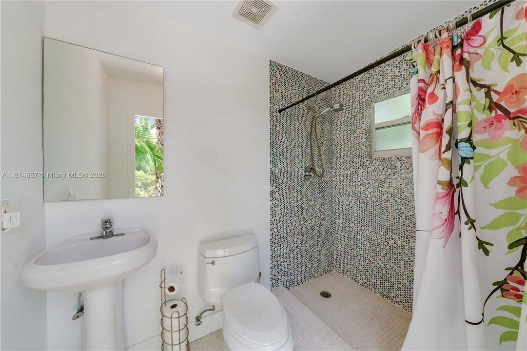 На продажу: $1,800,000 (4 спален, 3 ванн, 2730 Квадратных фут)