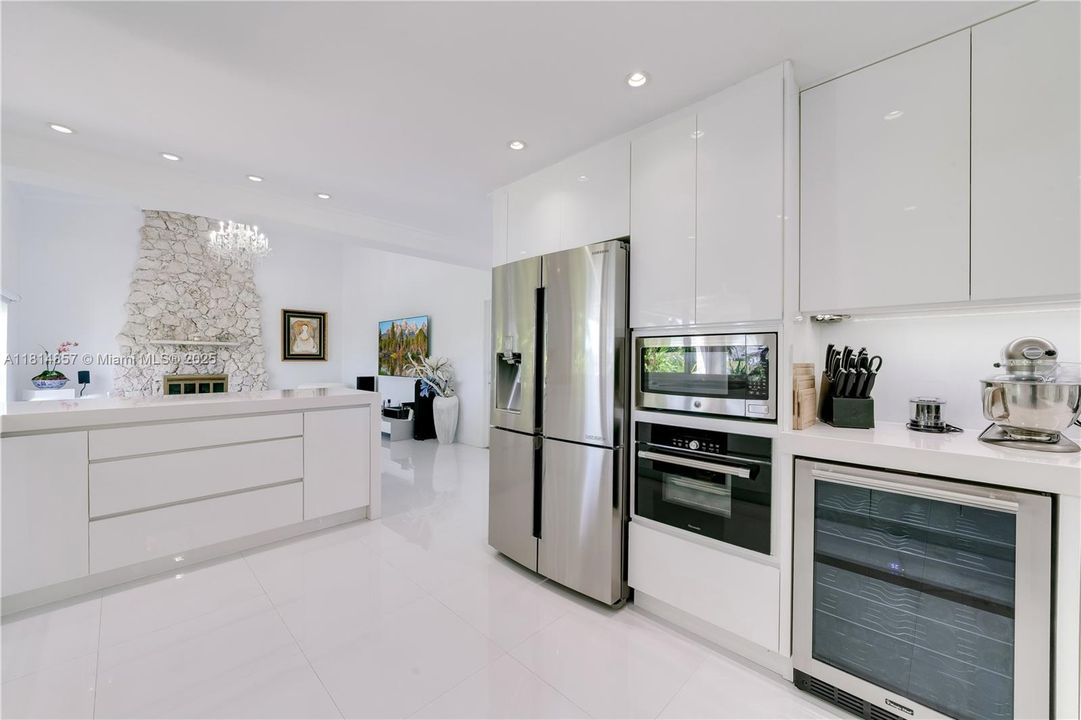 На продажу: $1,800,000 (4 спален, 3 ванн, 2730 Квадратных фут)