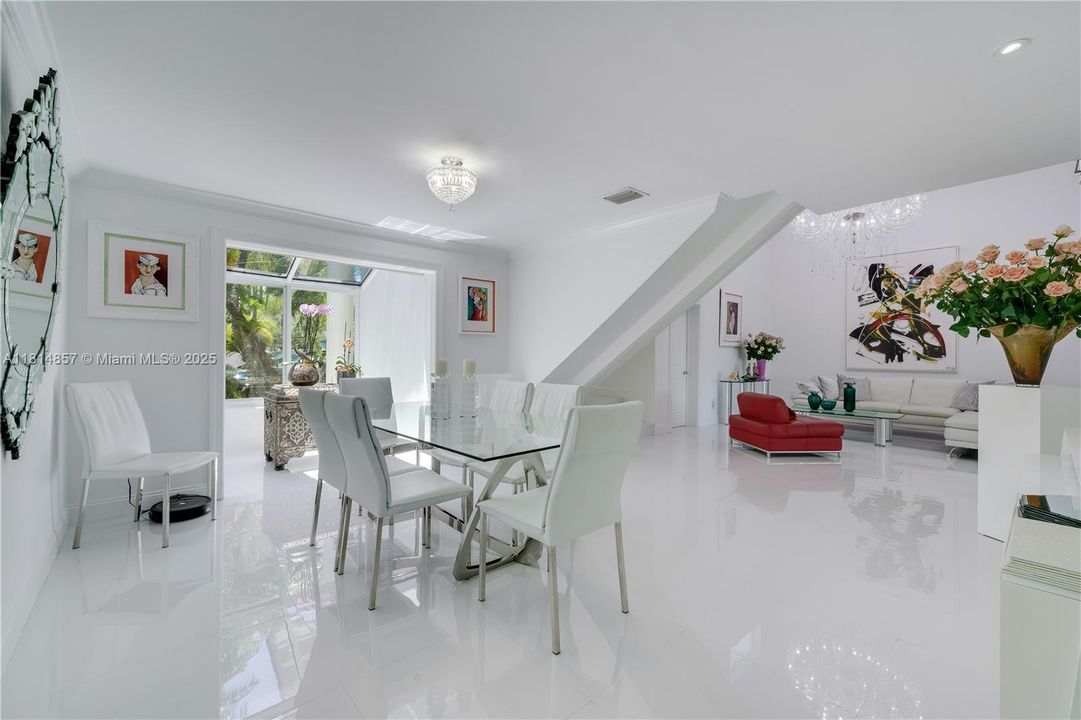 На продажу: $1,800,000 (4 спален, 3 ванн, 2730 Квадратных фут)