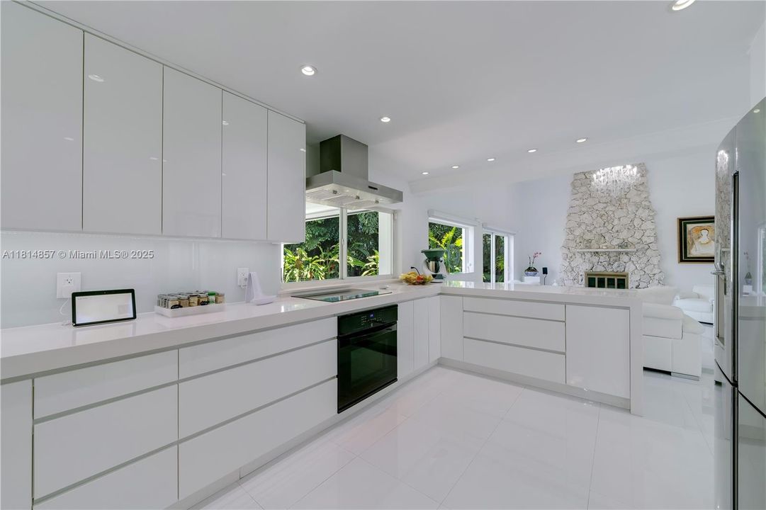 На продажу: $1,800,000 (4 спален, 3 ванн, 2730 Квадратных фут)