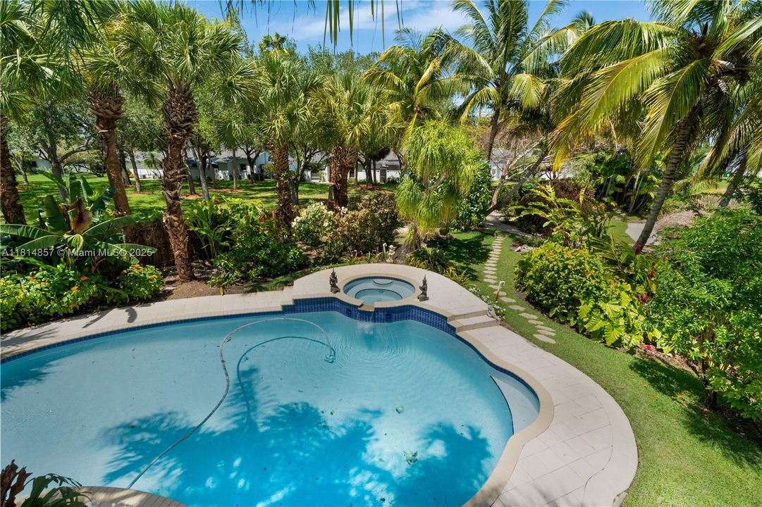 На продажу: $1,800,000 (4 спален, 3 ванн, 2730 Квадратных фут)