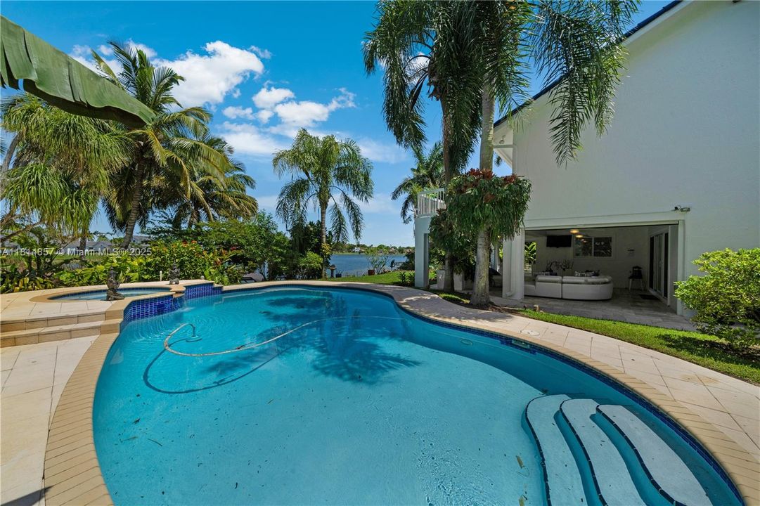 На продажу: $1,800,000 (4 спален, 3 ванн, 2730 Квадратных фут)