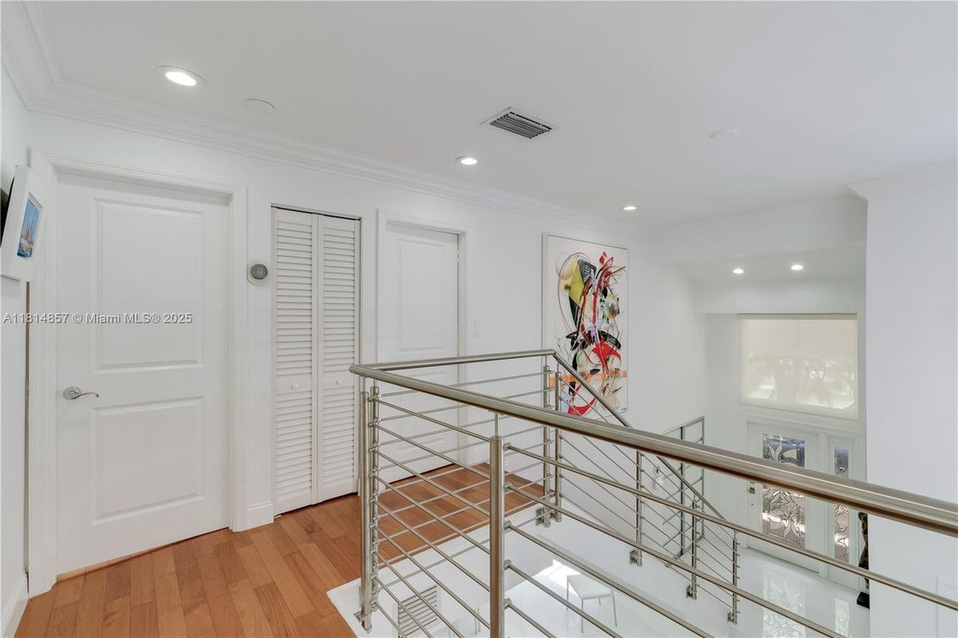 На продажу: $1,800,000 (4 спален, 3 ванн, 2730 Квадратных фут)