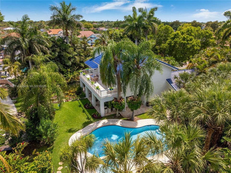 На продажу: $1,800,000 (4 спален, 3 ванн, 2730 Квадратных фут)