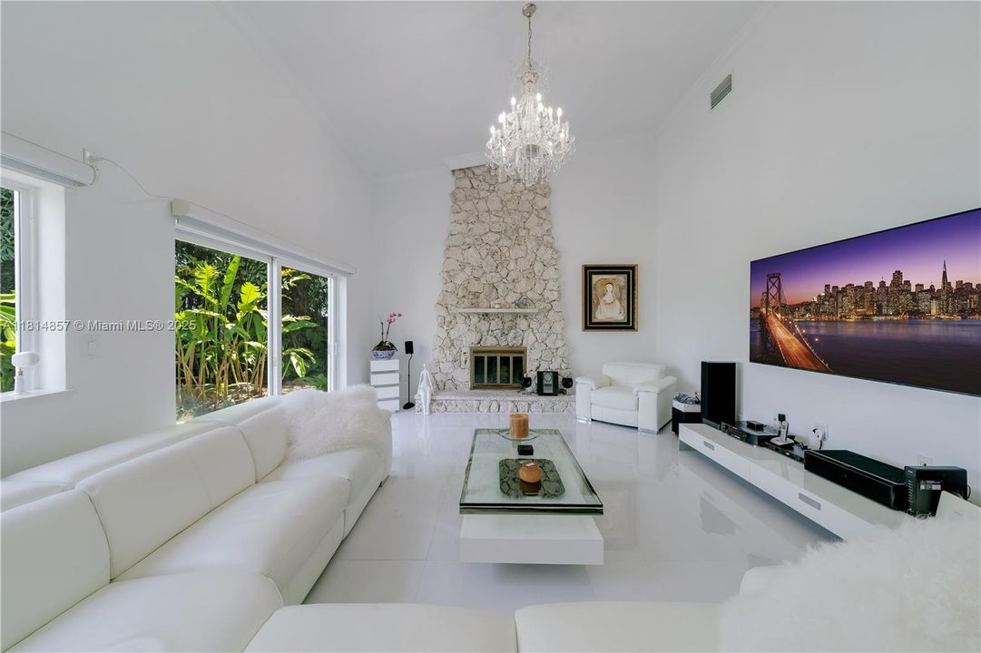 На продажу: $1,800,000 (4 спален, 3 ванн, 2730 Квадратных фут)