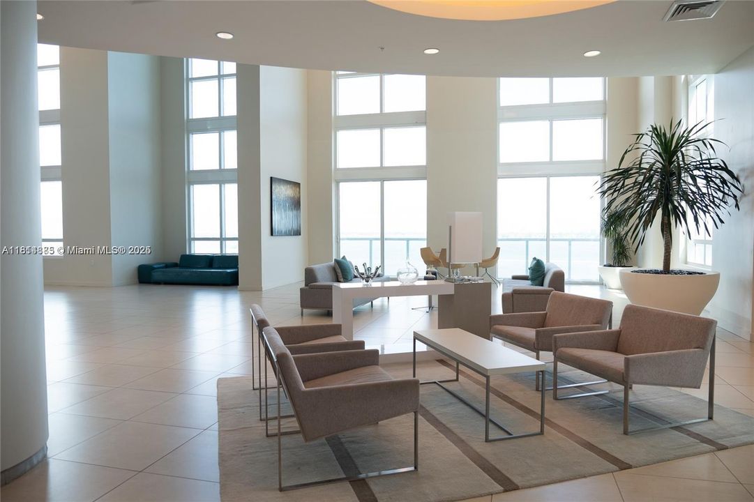 На продажу: $430,000 (1 спален, 1 ванн, 651 Квадратных фут)