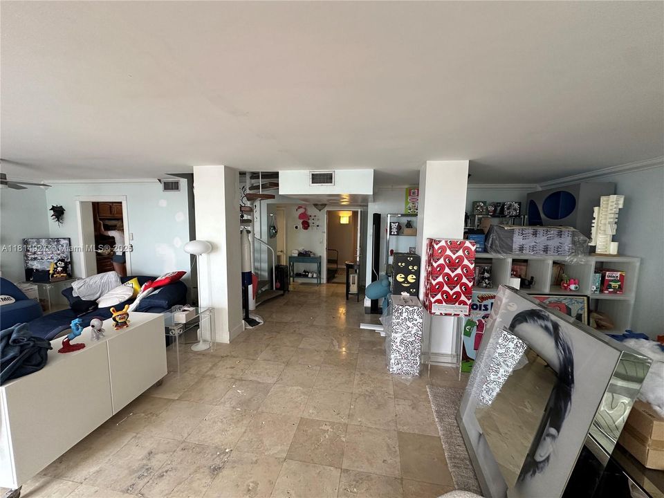 待售: $679,000 (2 贝兹, 2 浴室, 1850 平方英尺)