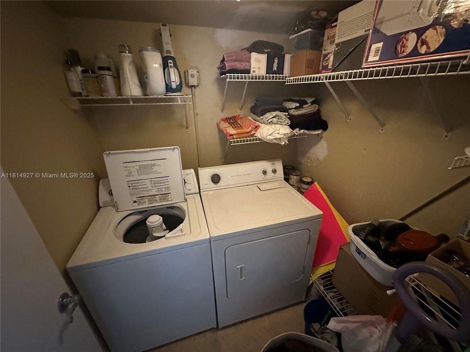 待售: $679,000 (2 贝兹, 2 浴室, 1850 平方英尺)