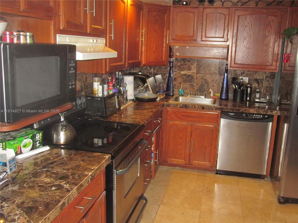 待售: $679,000 (2 贝兹, 2 浴室, 1850 平方英尺)