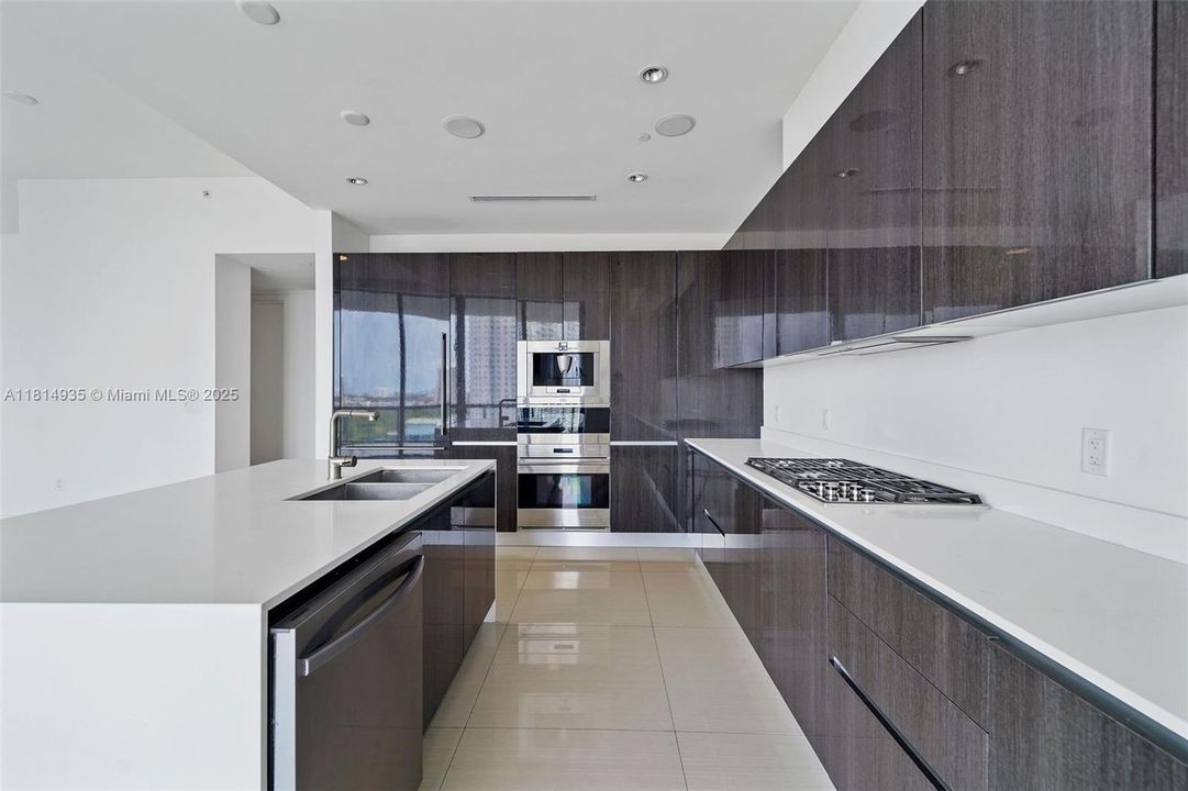 На продажу: $1,795,000 (3 спален, 4 ванн, 2441 Квадратных фут)