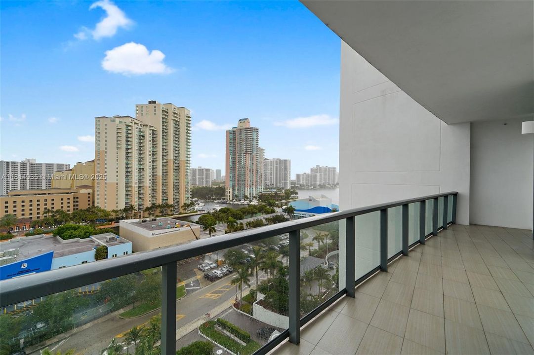 На продажу: $1,795,000 (3 спален, 4 ванн, 2441 Квадратных фут)