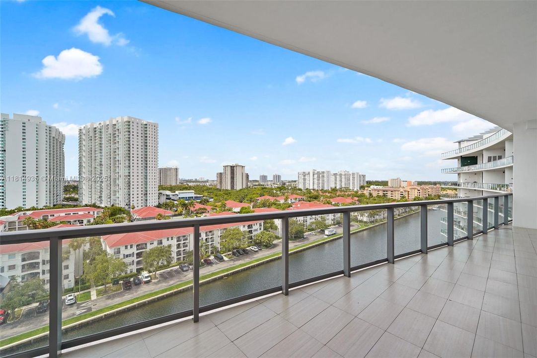 На продажу: $1,795,000 (3 спален, 4 ванн, 2441 Квадратных фут)