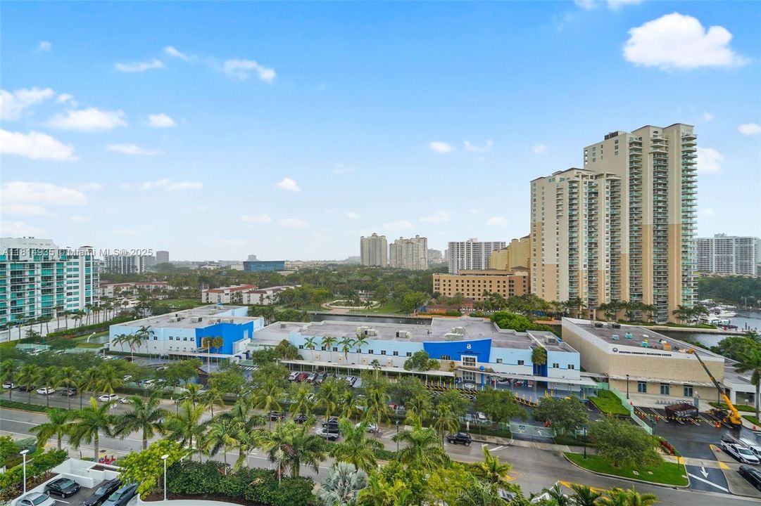 На продажу: $1,795,000 (3 спален, 4 ванн, 2441 Квадратных фут)