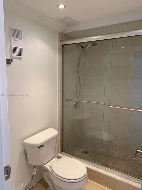 Recently Sold: $645,000 (2 beds, 2 baths, 1100 Square Feet)