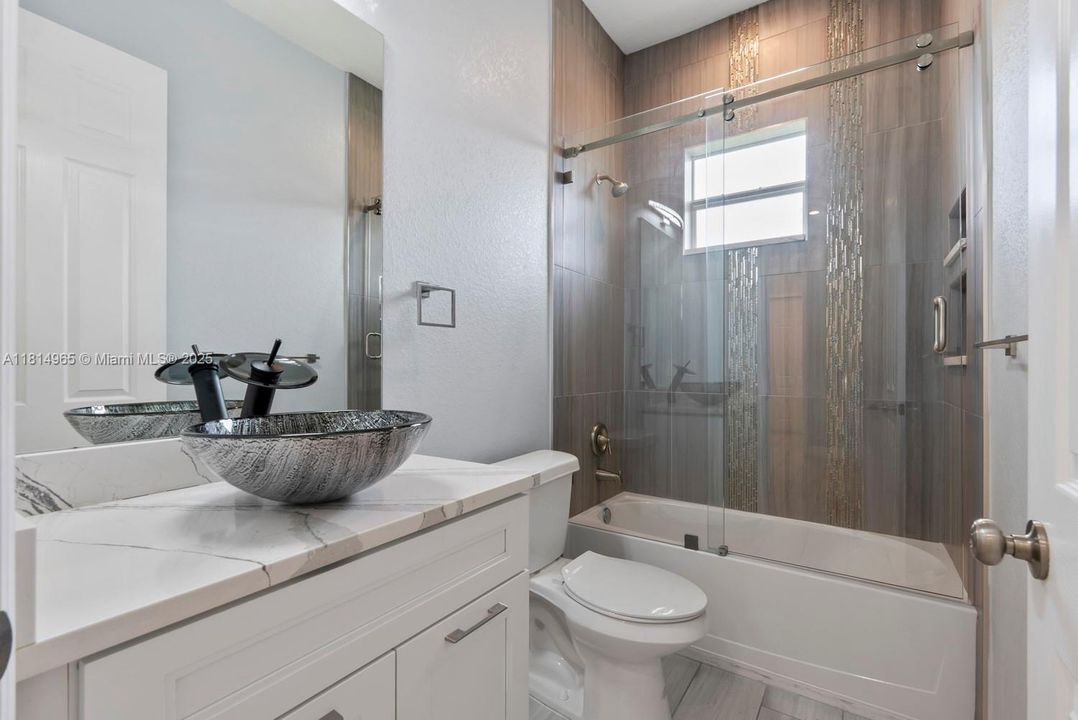 Recently Rented: $3,350 (3 beds, 2 baths, 2191 Square Feet)