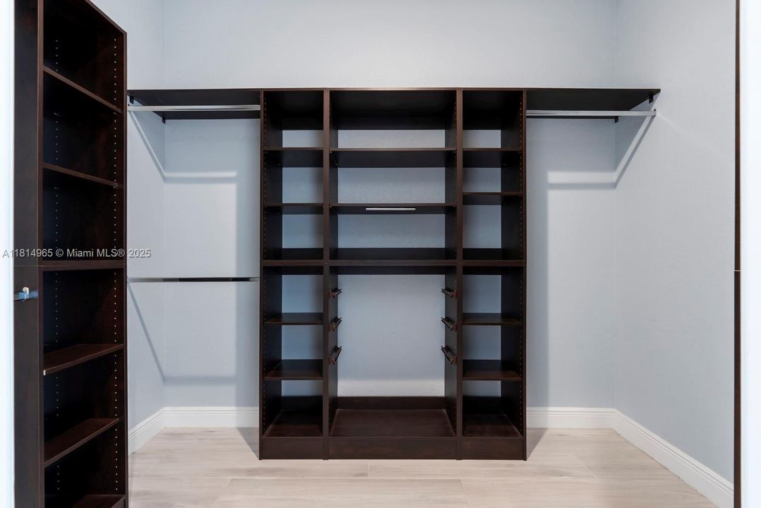 Recently Rented: $3,350 (3 beds, 2 baths, 2191 Square Feet)