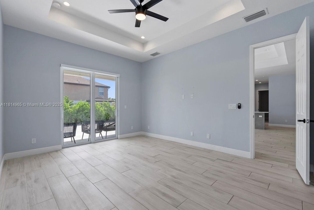 Recently Rented: $3,350 (3 beds, 2 baths, 2191 Square Feet)