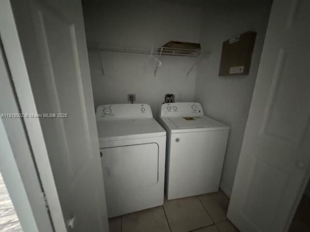 For Sale: $479,000 (3 beds, 2 baths, 2264 Square Feet)