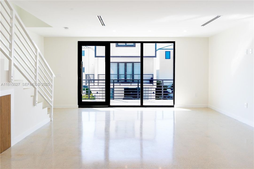 Recently Sold: $820,000 (3 beds, 3 baths, 0 Square Feet)