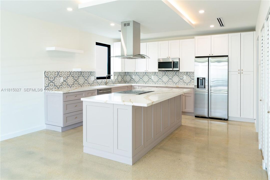 Recently Sold: $820,000 (3 beds, 3 baths, 0 Square Feet)