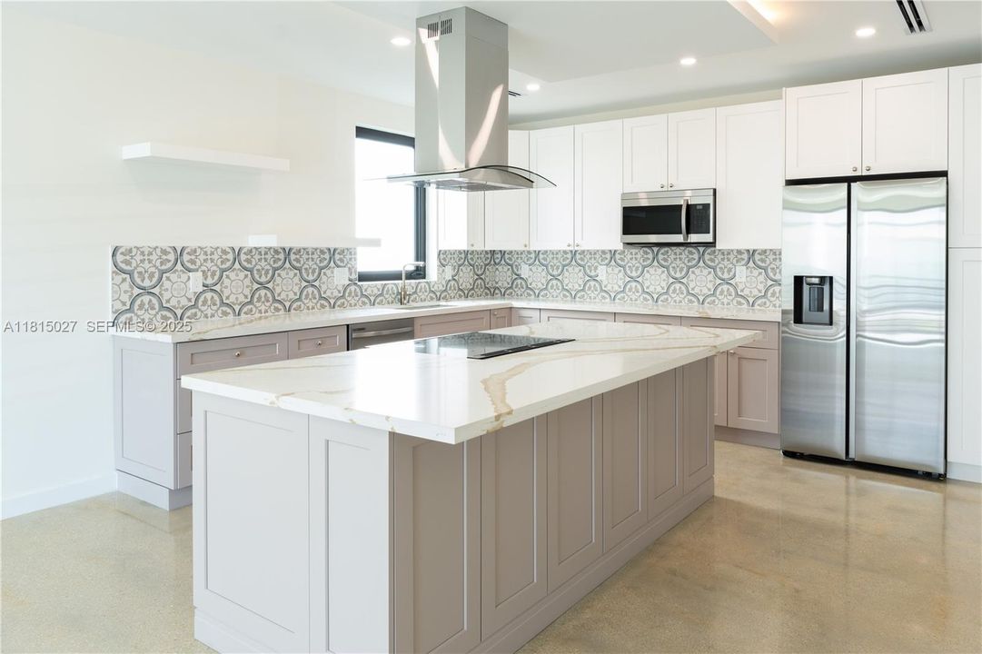 Recently Sold: $820,000 (3 beds, 3 baths, 0 Square Feet)