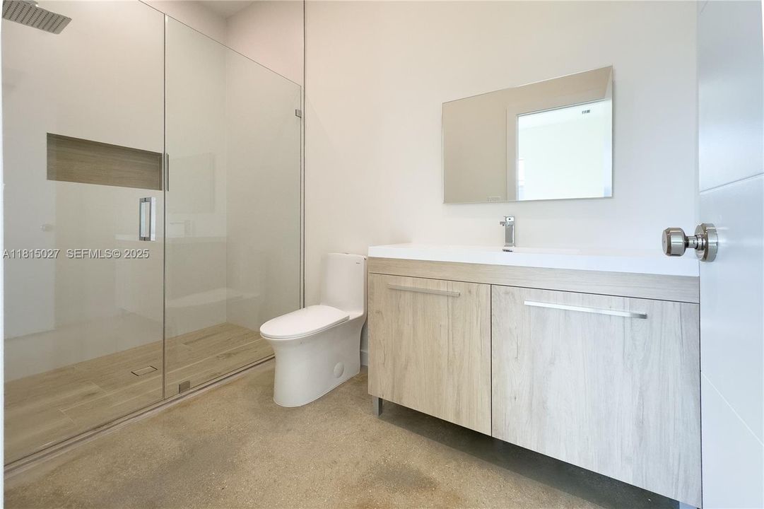 Recently Sold: $820,000 (3 beds, 3 baths, 0 Square Feet)