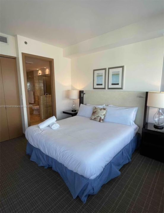 For Sale: $580,000 (1 beds, 1 baths, 764 Square Feet)