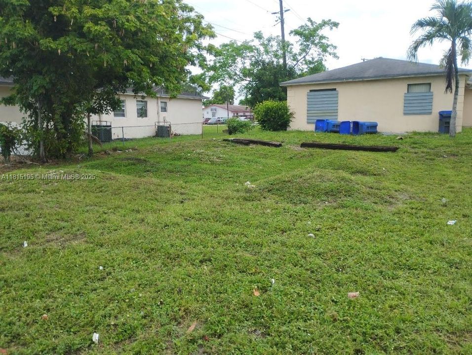 最近售出: $135,000 (0.12 acres)